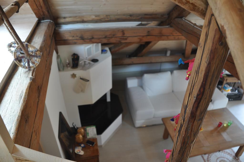 Attika Wohnung 7546 Ardez 部屋 写真