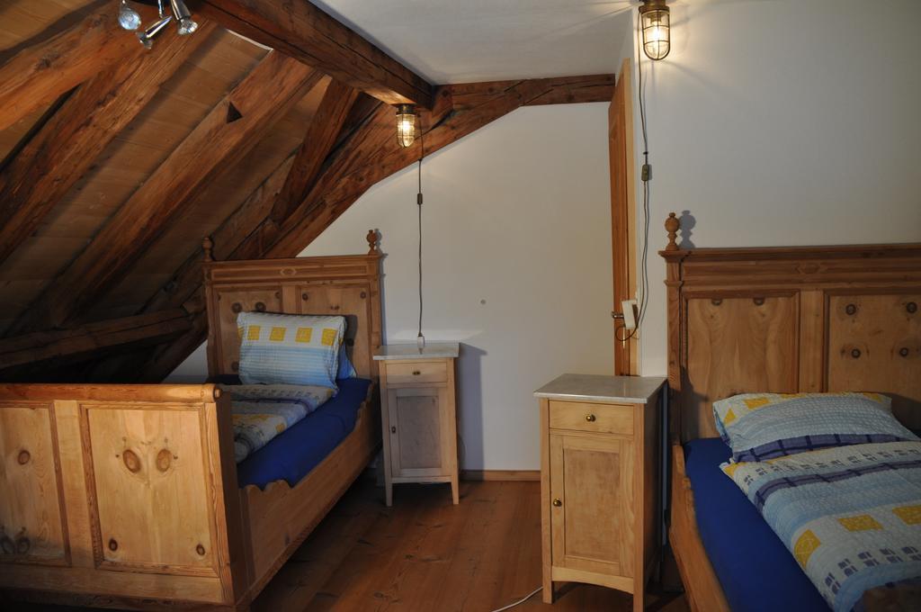 Attika Wohnung 7546 Ardez 部屋 写真