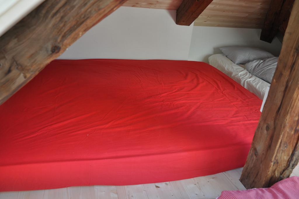 Attika Wohnung 7546 Ardez 部屋 写真