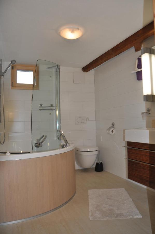 Attika Wohnung 7546 Ardez 部屋 写真